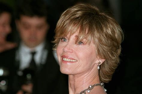 coupe courte jane fonda coiffure|Jane Fonda change de tête, découvrez sa nouvelle。